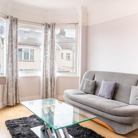 2 Bedroom Apartment Southend-On-Sea Dış mekan fotoğraf